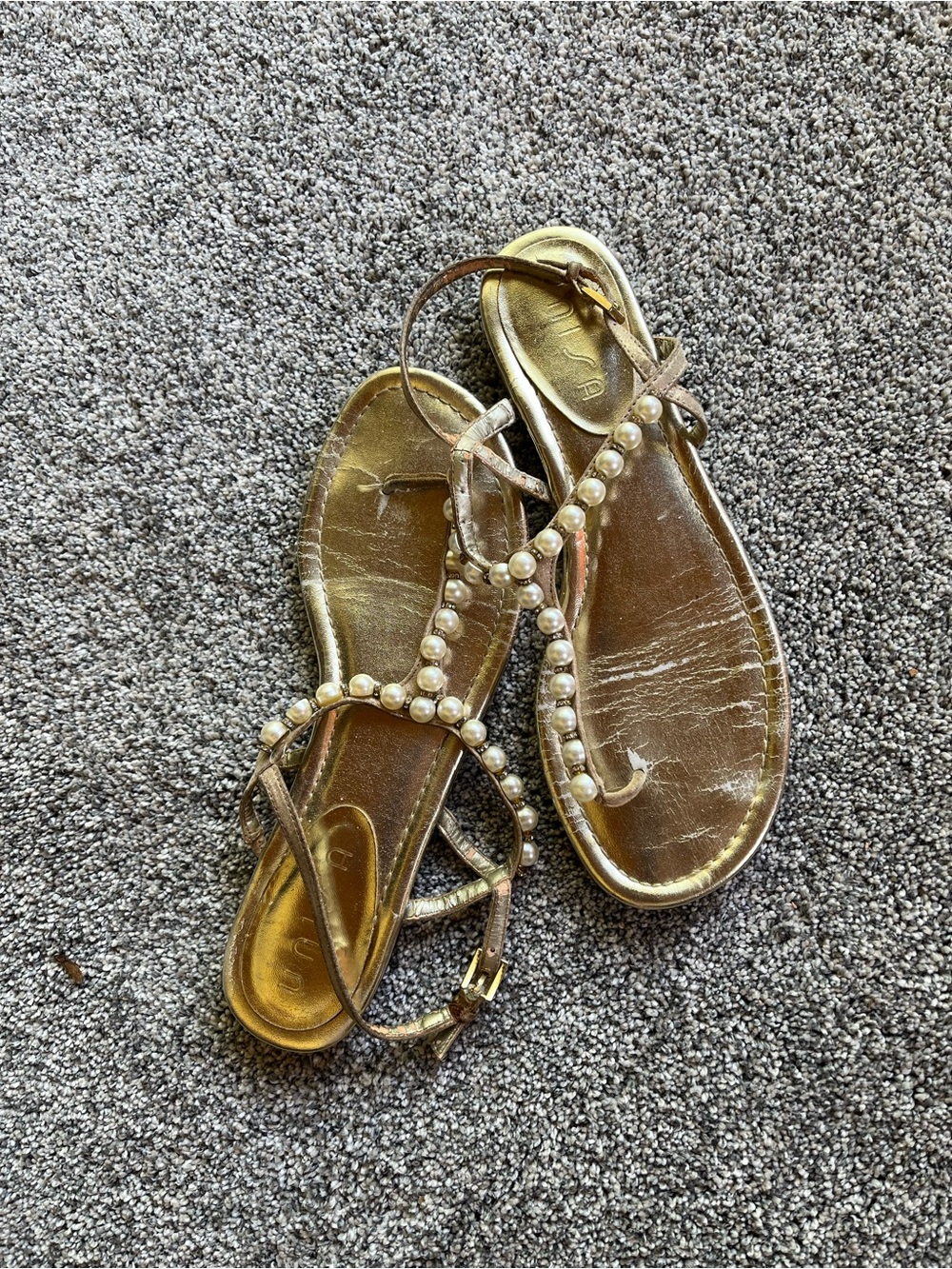 UNISA Metallic Gold Pearl Thong Sandals Size 9.5 M Fairycore Princess Whimsical